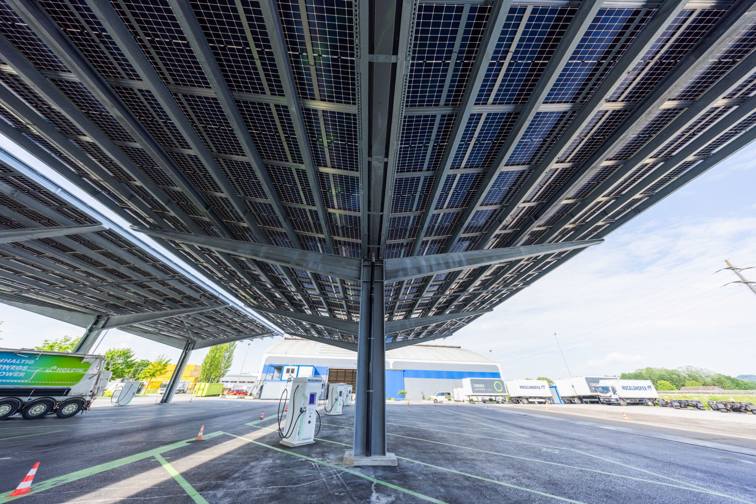 Bifaziale Solarmodule mit doppelseitiger Lichtausnutzung